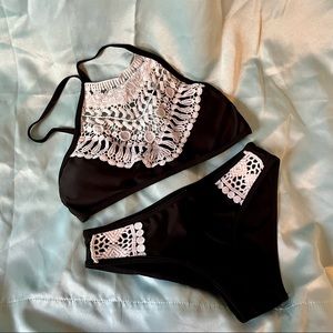 Bikini with lace detailing